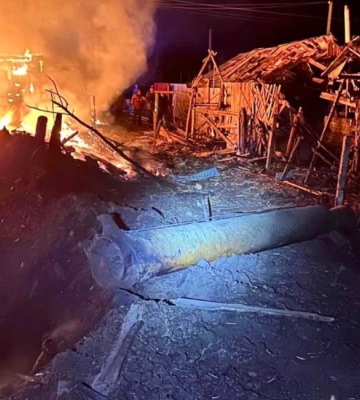 Росіяни вдарили двома ракетами Х-59 по Чернігівщині: родина з 6-річною дитиною залишились без житла
