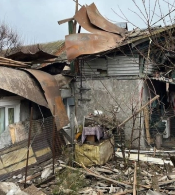 Війська рф атакували дронами-камікадзе заправку у Нікополі: постраждали троє людей