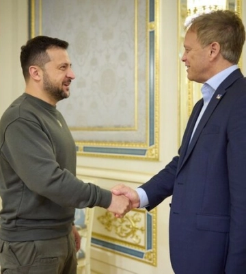 Британія радить Україні тримати оборону на сході, відмовитися від наступу у 2024 році та зосередитися на ударах по Чорному морі та Криму, - Sunday Times.
