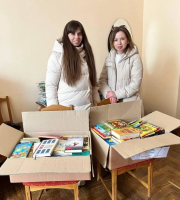 Благодійники подарували Шосткинській бібліотеці тисячу книжок