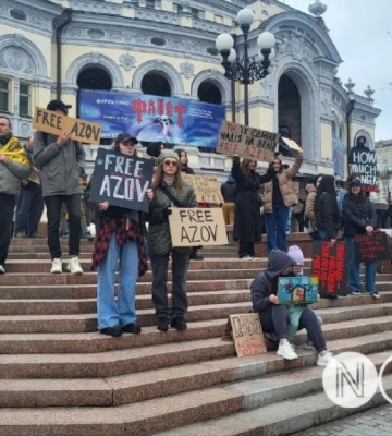 В Кривом Роге провели акцию в память о годовщине трагедии в Мариуполе