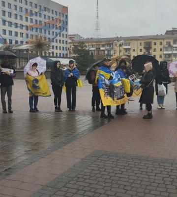В Кривом Роге провели акцию в память о годовщине трагедии в Мариуполе