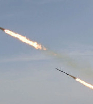 Внаслідок удару балістикою по Миколаєву щонайменше п’ятеро людей поранено, пошкоджено будинки