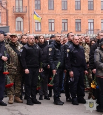 У Дніпрі попрощались із командиром полку «Цунамі» Олександром Гостіщевим
