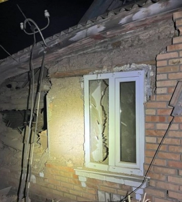 Учора у Кривому Розі уламки російських шахедів впали на п’ятиповерхівку