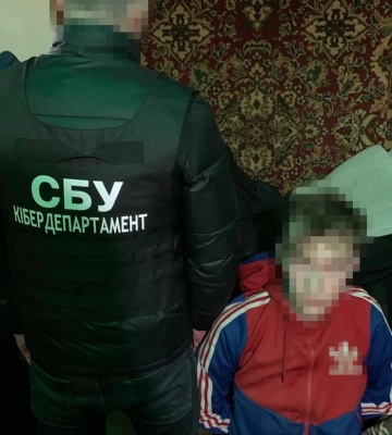 СБУ затримала сім’ю зрадників, які готували дані для ракетних ударі по Україні та ховали трупи рашистів під Києвом
