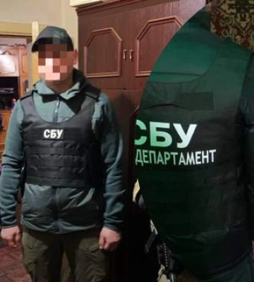 &quot;Сливали&quot; наших и искали останки тел оккупантов: СБУ разоблачила отца и сына, работающих на ФСБ