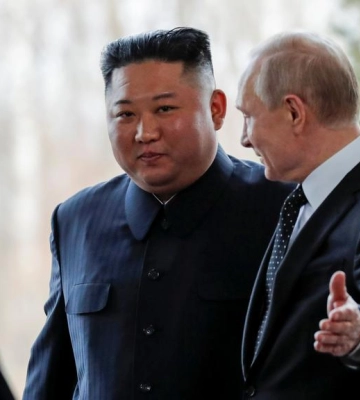Более 7 тыс. контейнеров: КНДР регулярно отправляет в РФ оружие, — Минобороны Южной Кореи