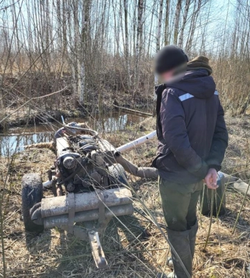 Всюдихід, мотопомпи та бурштин: у Сарненському районі поліцейські викрили незаконних старателів