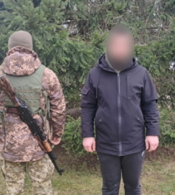 &quot;Проїхав 750 кілометрів&quot;. На Буковині поблизу кордону затримали велосипедиста з Одеси
