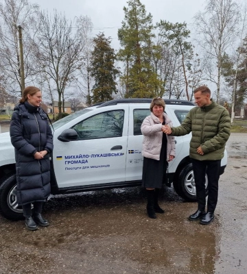Громада Запорізької області отримала авто та обладнання для надання послуг мешканцям