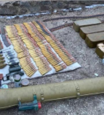 СБУ викрила 4 чорних зброярів, які продавали криміналітету «трофейну» російську зброю та вибухівку