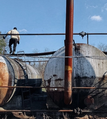 Полтавець зі спільниками незаконно викачав нафти на 1,5 млн грн