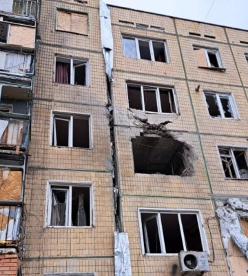 Оккупанты с утра обстреливают Никополь из артиллерии, есть раненые
