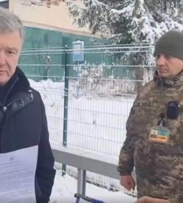 Петро Порошенко програв суд проти львівських прикордонників та віце-спікера Верховної Ради