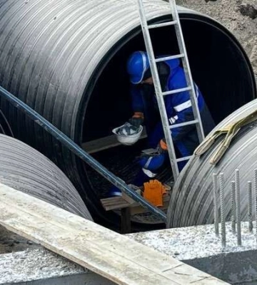 У Дніпрі розпочали другий етап ремонту аварійного колектору на Перемозі
