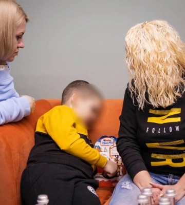 Україна повернула ще три родини разом з дітьми з окупованих територій