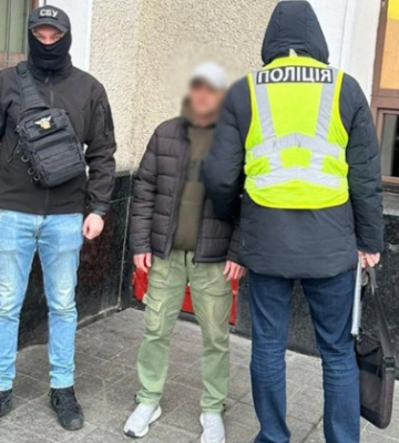 У Києві затримали організаторів схеми незаконного виїзду чоловіків за кордон