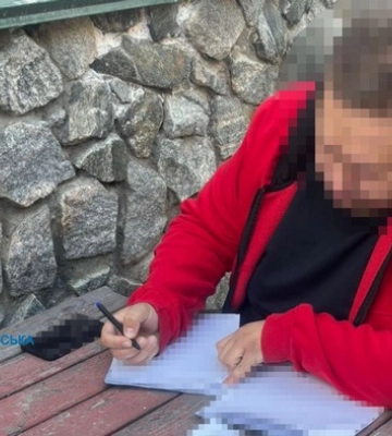На Дніпропетровщині зловмисники оформлювали фіктивні батьківства та шлюби для виїзду за кордон