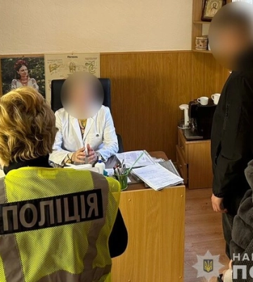 На Буковині лікарка присвоювала ухилянтам групу інвалідності за 175 тисяч хабара