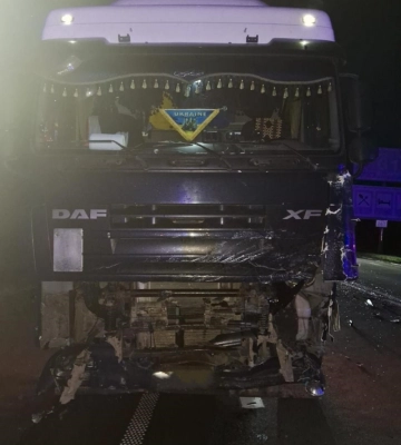 Фура буквально розчавила авто: на Львівщині у страшній ДТП загинув військовий, який був у відпустці, з дружиною