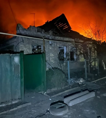 В Селидово четыре человека получили ранения в результате ночного обстрела, разрушены дома