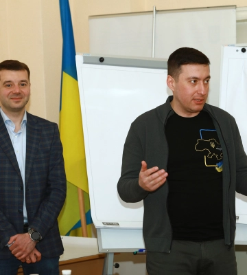 Представників громад регіону навчають програмам відновлення міст та інфраструктури