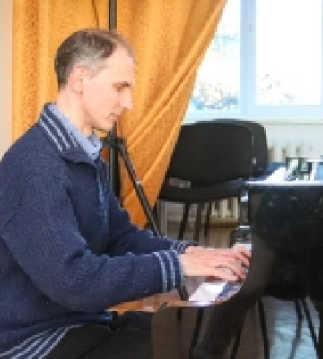 Піаніст з Харкова зіграє сольний концерт у Луцьку