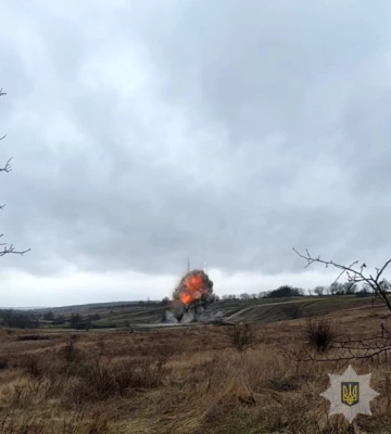 У Кривому Розі підліток серед ночі вдерся до магазину заради солодощів