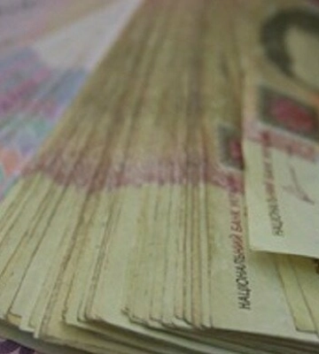 В Одесі директора підрядної компанії підозрюють у заволодінні коштами під час ремонту парадної у багатоповерхівці