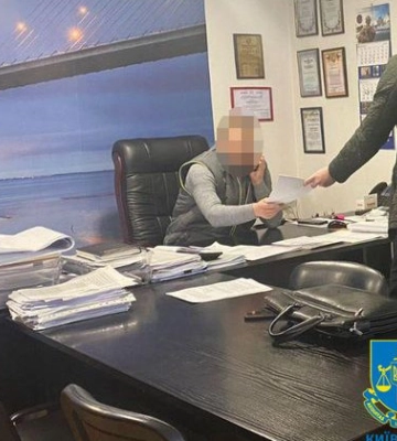 Переплатили 3,5 млн гривень під час ремонту мостів та розв&#039;язок у Києві: правоохоронці підозрюють посадовців