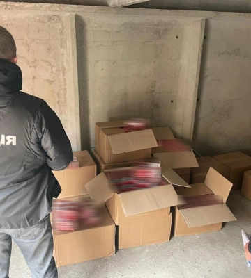 На Рівненщині викрили групу осіб, які налагодили схему продажу безакцизних електронних цигарок