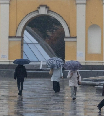 Не ховайте парасольки: завтра в Києві знову поллє