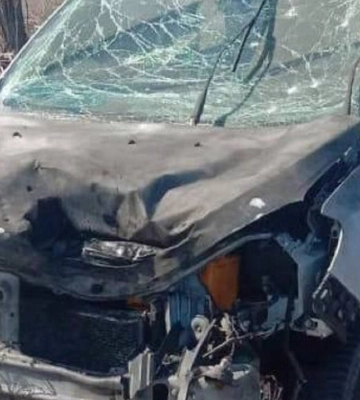 На Херсонщині росіяни скинули вибухівку з дрона на автівку: поранено двох людей