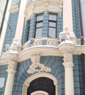 Шість років тому Чернівці засипало снігом до колін