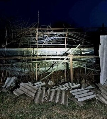 Окупанти вночі вдарили по Дніпропетровщині, 5 людей зазнали поранень