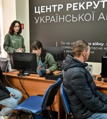 В Украине откроют десятки центров рекрутинга: на какие должности в ВСУ наибольший спрос