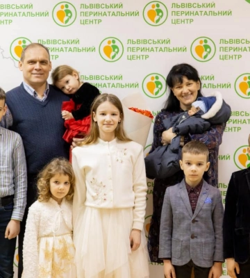 Українка стала бабусею у 105-й раз