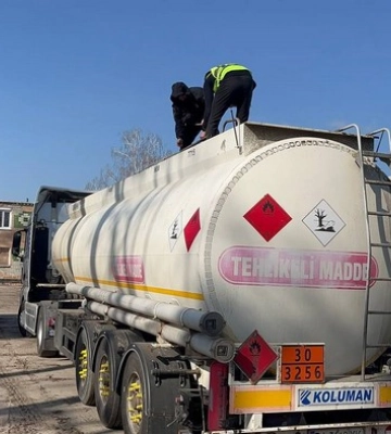 Криворізькі ділки викачали пальне з нафтопроводів на 1,5 млн грн