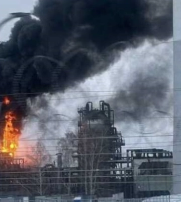 Удари по НПЗ: в Росії вже дорожчає бензин