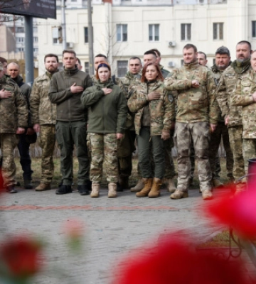 У Києві учасникам добровольчих батальйонів вручили медалі "Честь. Слава. Держава"