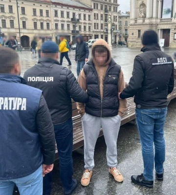 Львів’янин за  $10 тис. виготовляв фіктивний статус багатодітного батька