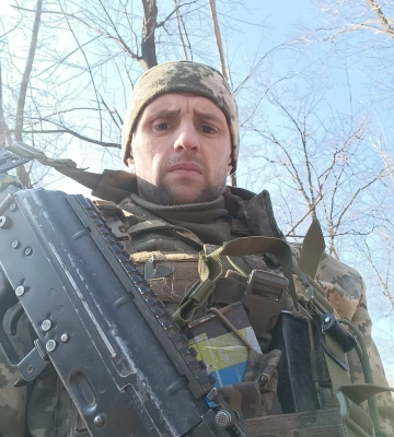 За мужність і успішне виконання завдань під час бою: захисника з Волині нагородили «Золотим хрестом». Фото