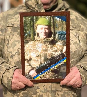 Роменська громада попрощалася з героєм Володимиром Дешком
