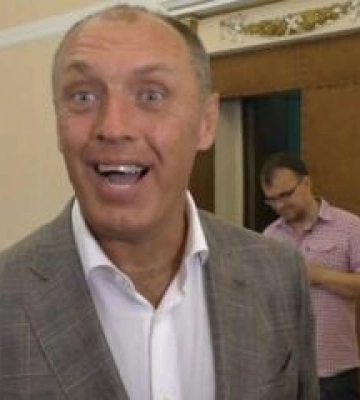 Суд звільнив Мамая від покарання за розтрату бюджетних коштів