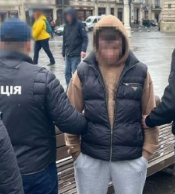 Львів’янин за $10 тис. виготовляв «ухилянтам» фіктивний статус багатодітного батька