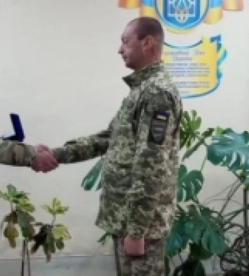 Вчителя з Волині нагородили почесним нагрудним знаком