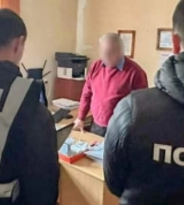Миколаївські поліцейські викрили на хабарі завідувача медичної частини виправної колонії