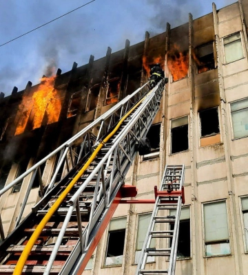 Окупанти били по Харкову ракетою Х-59, влучили в будівлю підприємства: дані поліції