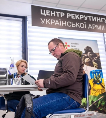 У Дніпрі відкрили третій в Україні центр рекрутингу до Сил оборони